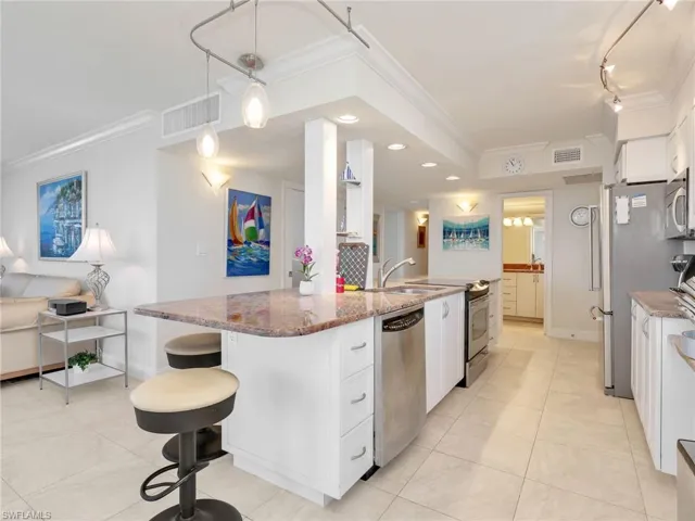 4001 Gulf Shore Blvd N 1006, Naples, Florida 34103