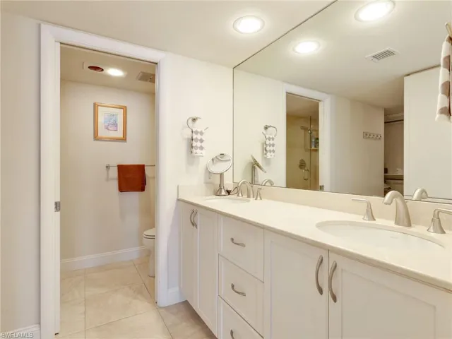 4001 Gulf Shore Blvd N 1006, Naples, Florida 34103