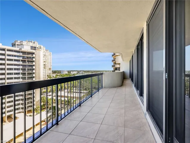 4001 Gulf Shore Blvd N 1006, Naples, Florida 34103
