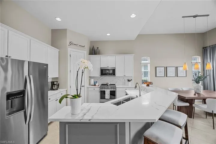 6927  Mauna Loa  LN, Naples, FL 34113