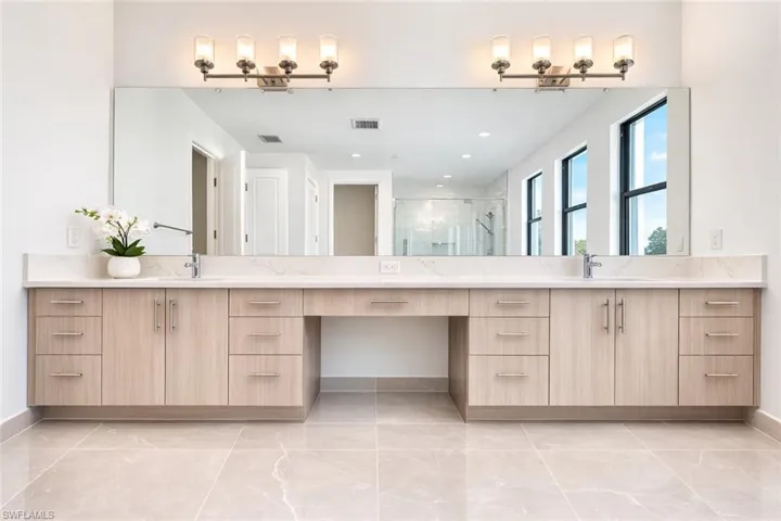 12770 Woodbury Dr, Estero, Florida 33928
