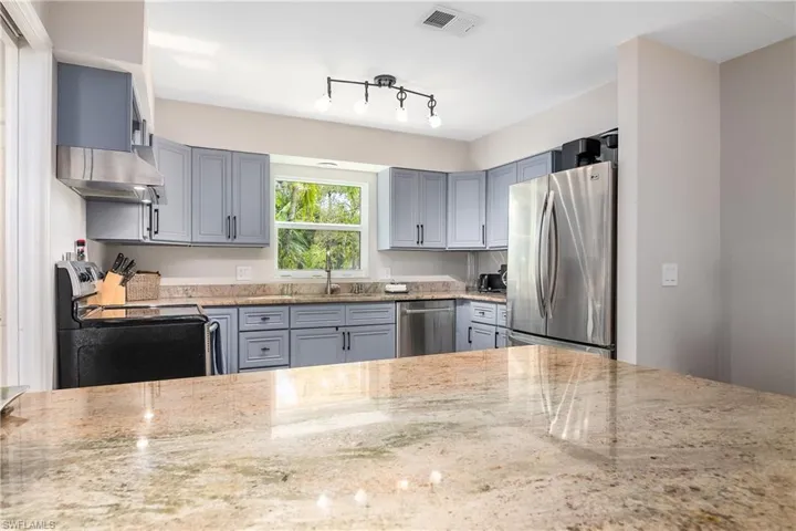 862 101st Ave N, Naples Fl 34108