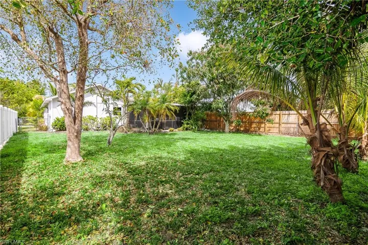 862 101st Ave N, Naples Fl 34108