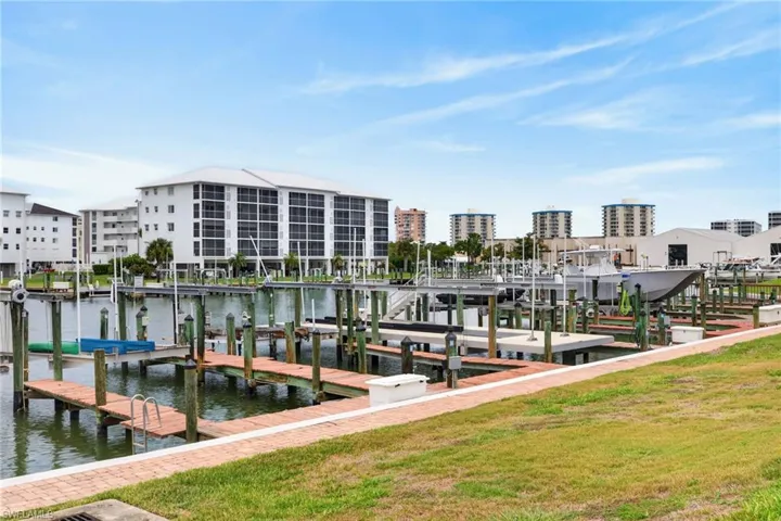 200 Lenell Rd 212, Fort Myers Beach, Florida 33931