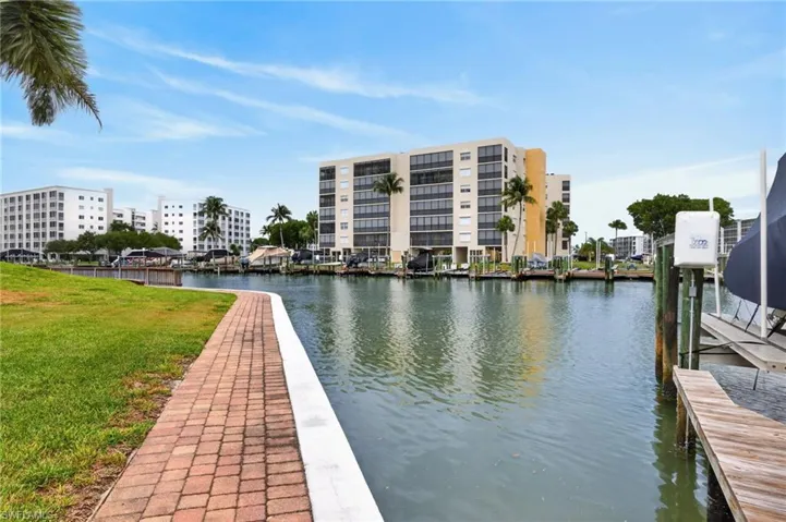 200 Lenell Rd 212, Fort Myers Beach, Florida 33931