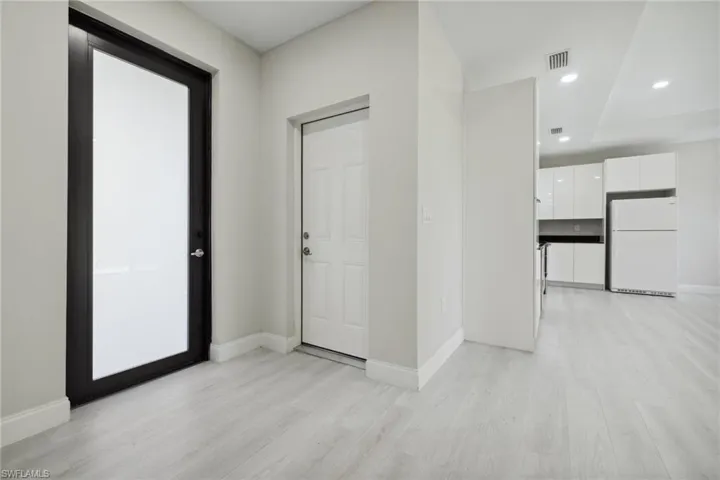 Entryway with recessed lighting