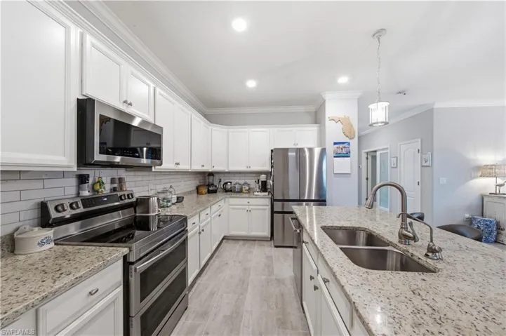 19584 Utopia Ln, Estero, Florida 33928