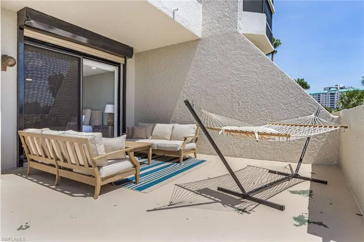View of patio / terrace featuring outdoor lounge area