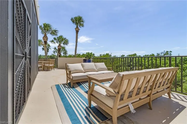 6001  Pelican Bay  BLVD, Naples, FL 34108