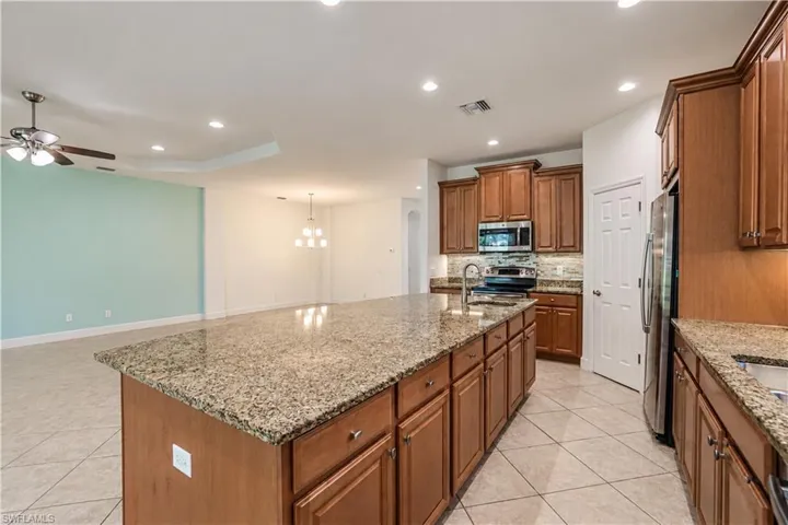 2635 Casibari Ct, Cape Coral, Florida 33991