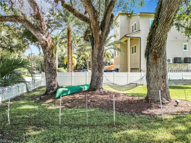 View of yard featuring cooling unit