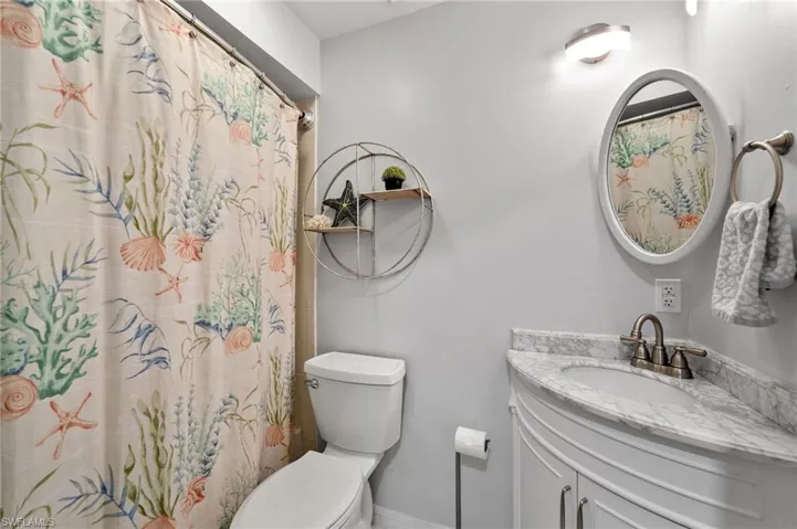 Main Upstairs Bathroom