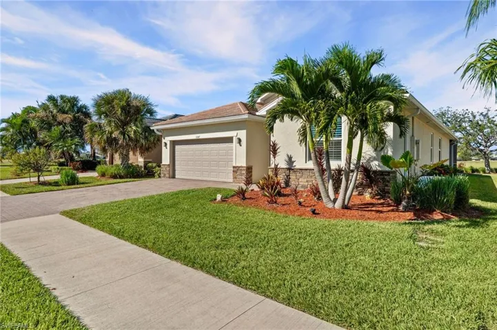 3147  Walnut Grove  LN, Alva, FL 33920