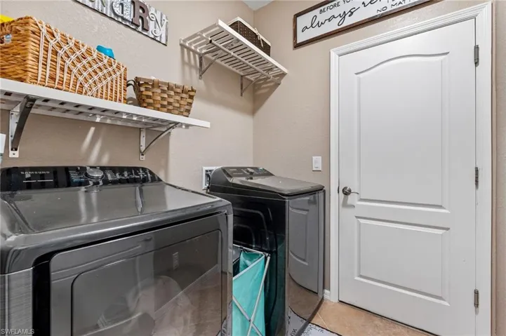3147  Walnut Grove  LN, Alva, FL 33920