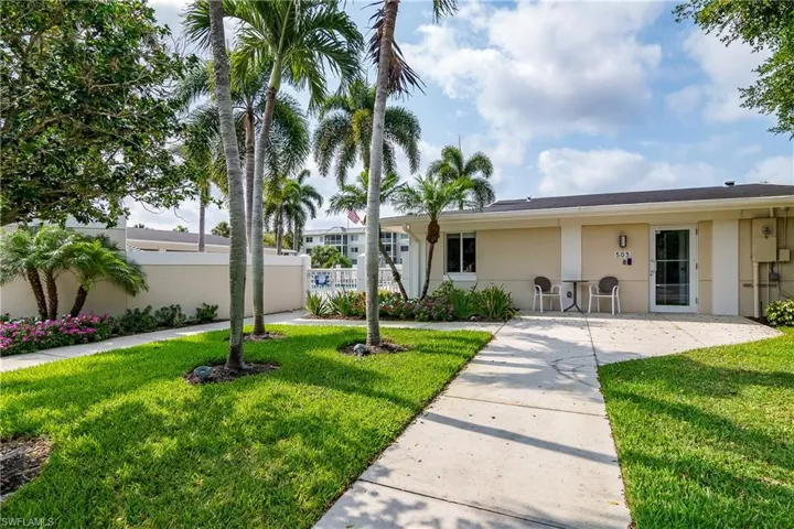 421  12TH S AVE, Naples, FL 34102