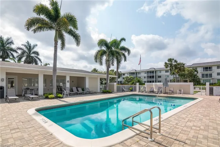 421  12TH S AVE, Naples, FL 34102