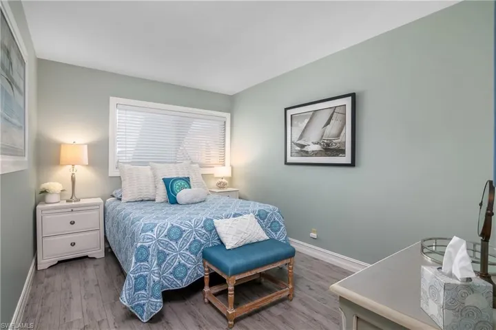 421  12TH S AVE, Naples, FL 34102