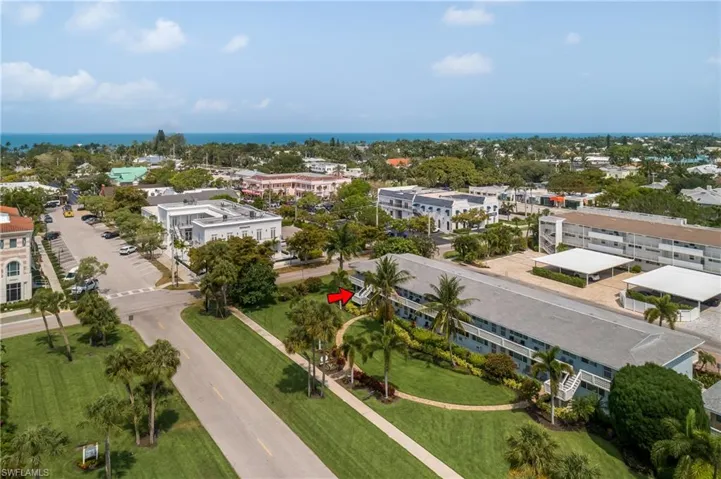 421  12TH S AVE, Naples, FL 34102