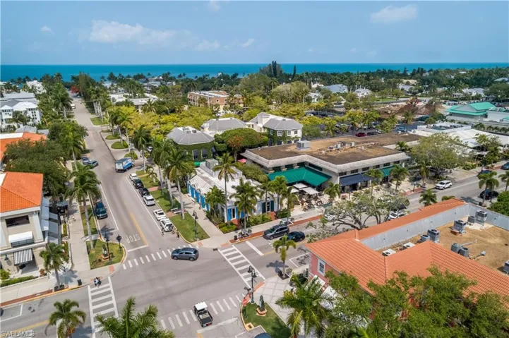 421  12TH S AVE, Naples, FL 34102