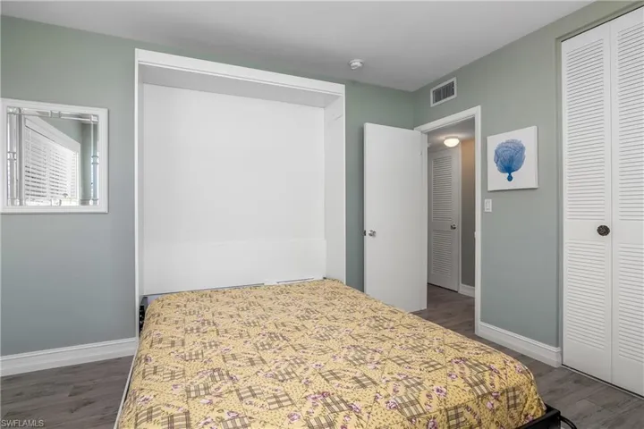 421  12TH S AVE, Naples, FL 34102