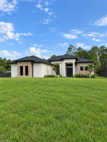 3712 18th Ave N, Naples, Florida 34120