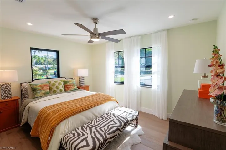 Second Guest bedroom, queen bed