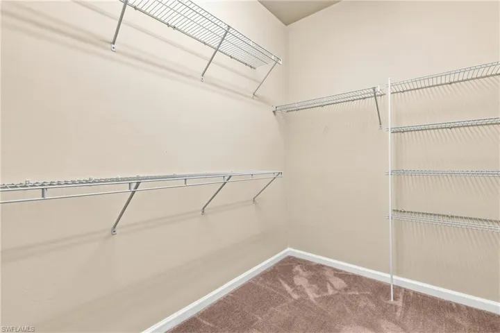 3721 East Hampton Cir Cir, Alva, Florida 33920