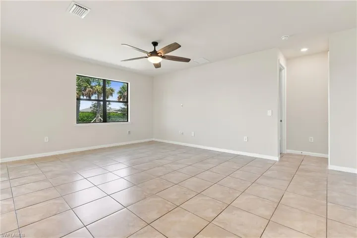 3721 East Hampton Cir Cir, Alva, Florida 33920