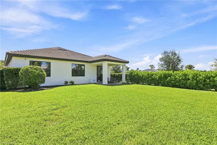 3721 East Hampton Cir Cir, Alva, Florida 33920
