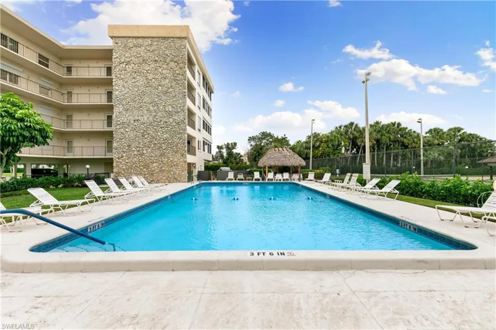 Beautiful, bright pool with chickee area