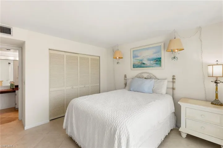 Large closet for extra storage