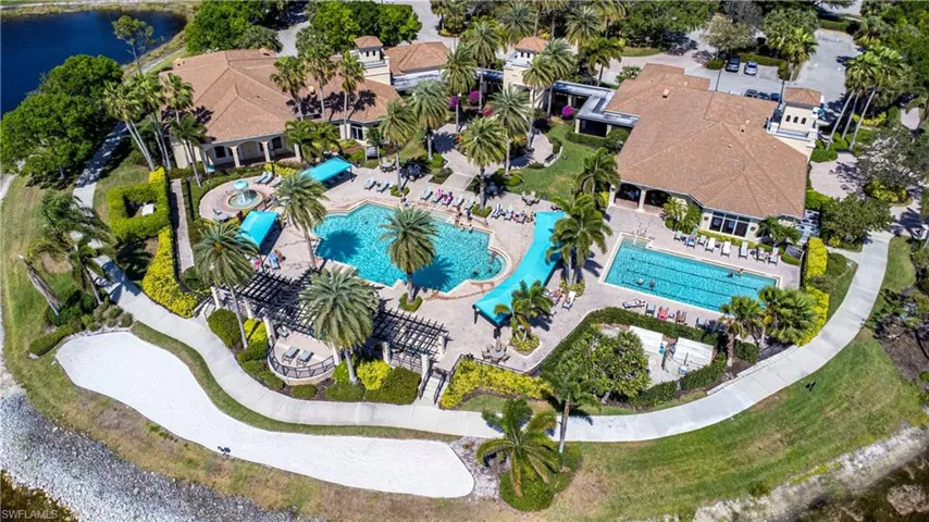 Clubhouse Pools & Beach