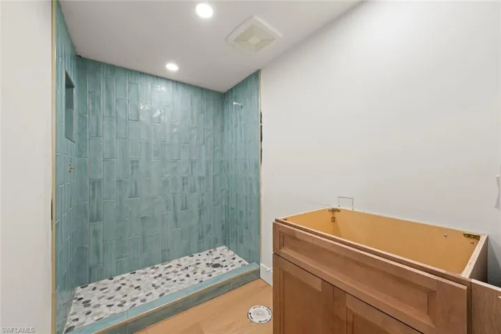 3013 W Gulf Dr 202, Sanibel, Florida 33957