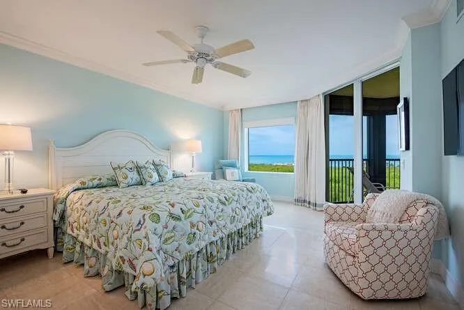 7425  Pelican Bay  BLVD, Naples, FL 34108
