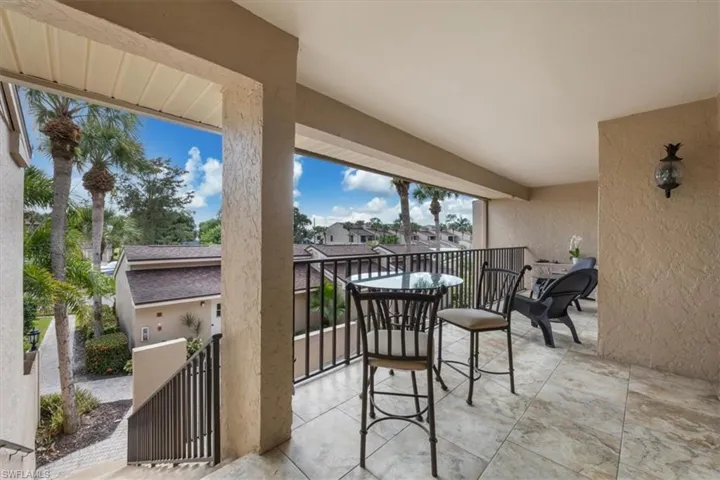 Open balcony at entrance