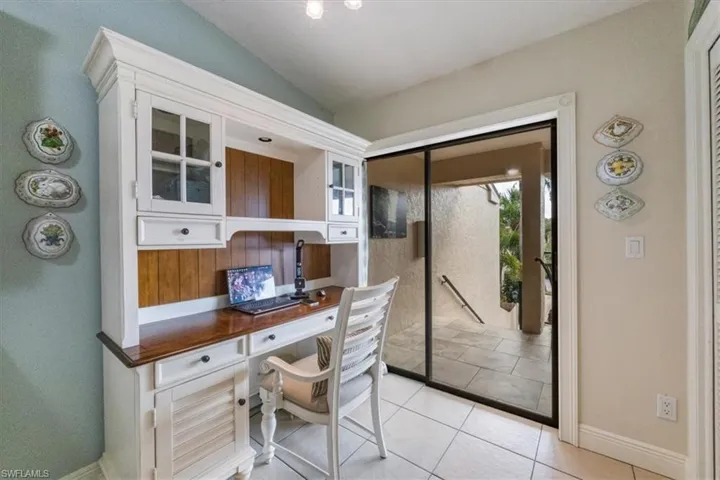 Balcony access from kitchen/breakfast room