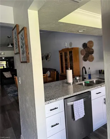 16521  Bayleaf  LN, Fort Myers, FL 33908