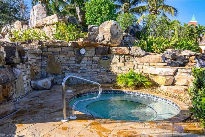 Spa by the two Pools