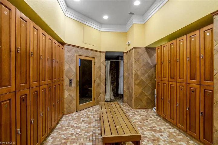 Locker Room with Sauna & Shower