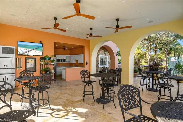 Beverage Station & Outdoor Kitchen