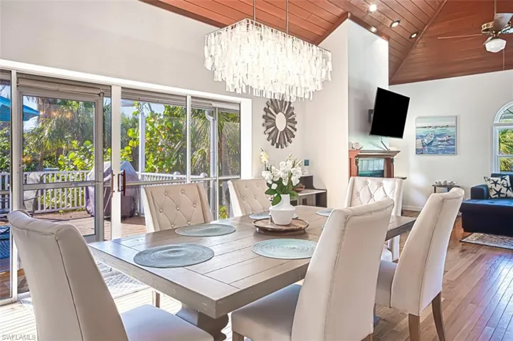 Dining-Area