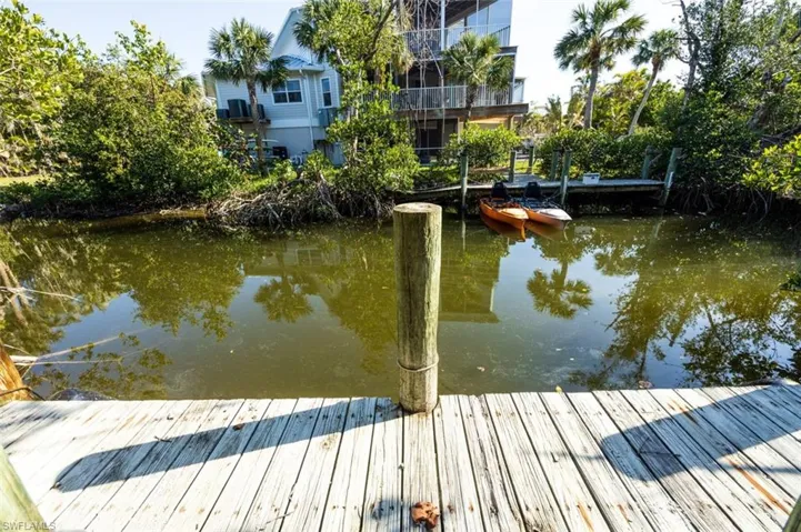 Dock