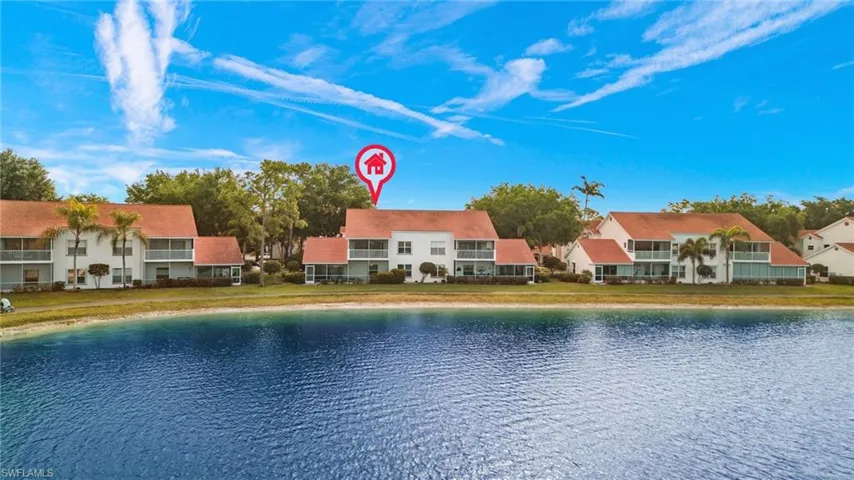 637  Windsor  SQ, Naples, FL 34104