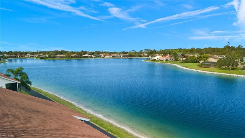 637  Windsor  SQ, Naples, FL 34104