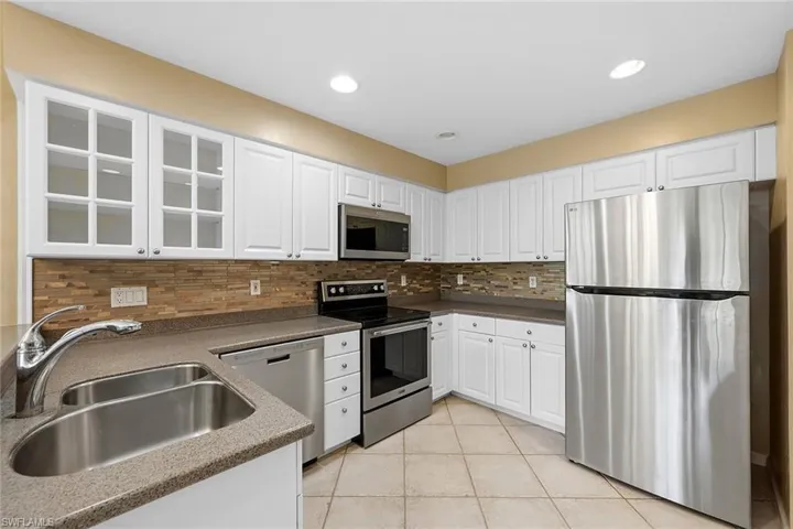 16113 Mount Abbey Way 102, Fort Myers, Florida 33908