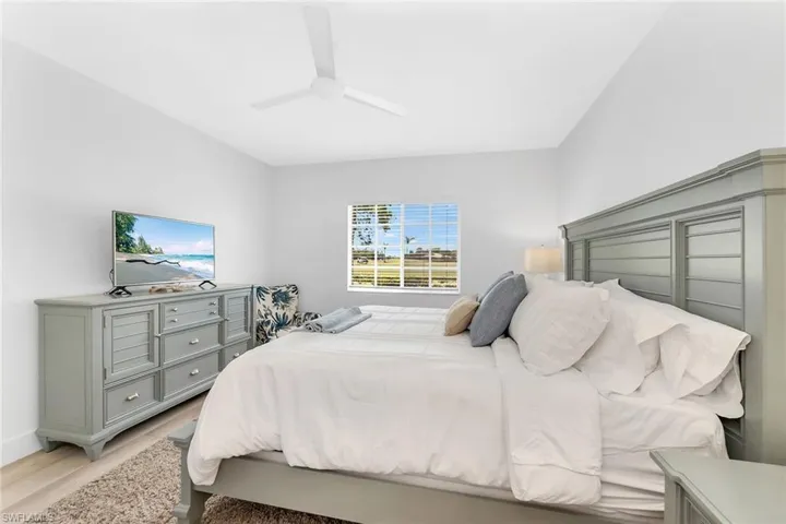 9087  Michael  CIR, Naples, FL 34113
