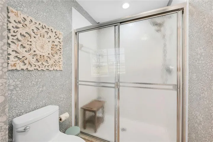 9087  Michael  CIR, Naples, FL 34113