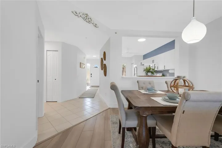 9087  Michael  CIR, Naples, FL 34113