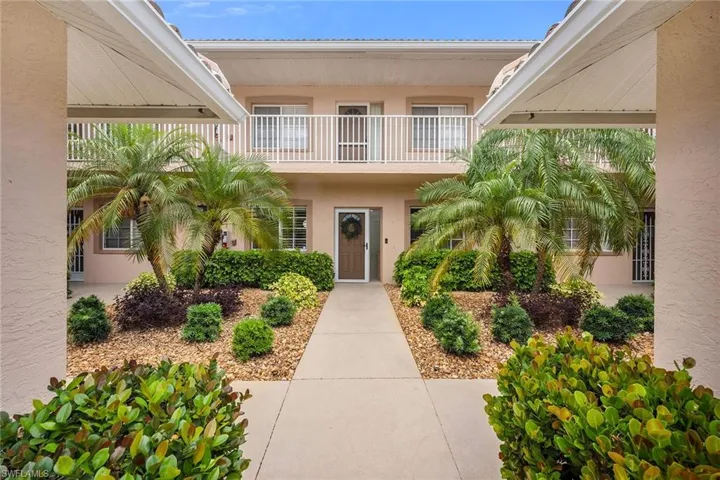 9087  Michael  CIR, Naples, FL 34113