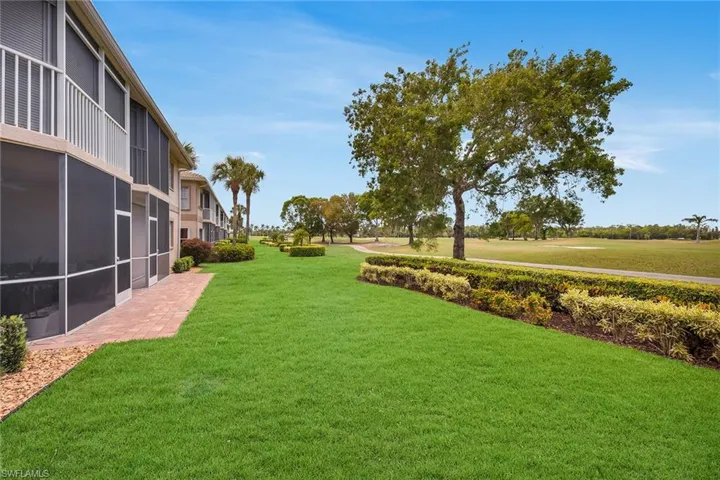 9087  Michael  CIR, Naples, FL 34113
